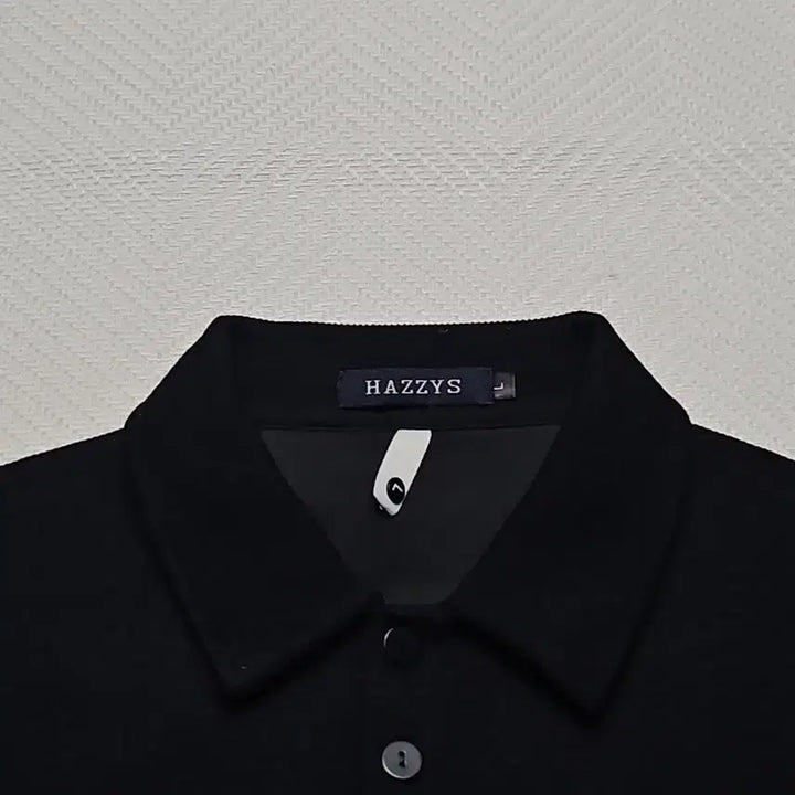[BUNJANG] Hazzys Black Collar Sweatshirt L / 헤지스 블랙 카라 맨투맨 L