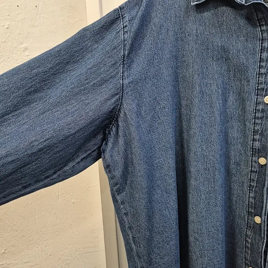 [BUNJANG] LAROOM Loose Fit Denim Shirt / LAROOM 라룸 루즈핏 데님 셔츠