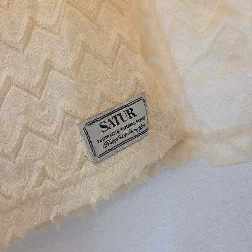 [BUNJANG] SATUR Ivory Chevron Pattern Mini Wrap Skirt / SATUR 아이보리 쉐브론 패턴 미니 랩 스커트