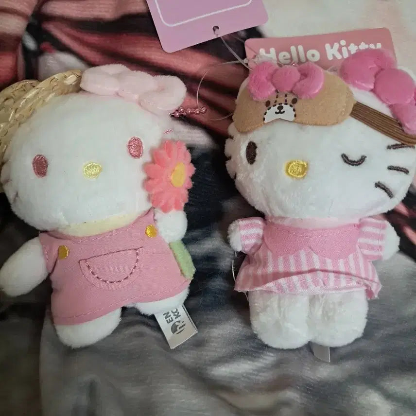 [BUNJANG] Sanrio Hello Kitty Couple Keychain Set (2 Types) / 산리오 헬로키티커플키링 2종 세트