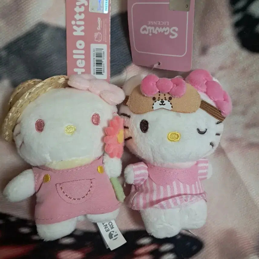 [BUNJANG] Sanrio Hello Kitty Couple Keychain Set (2 Types) / 산리오 헬로키티커플키링 2종 세트