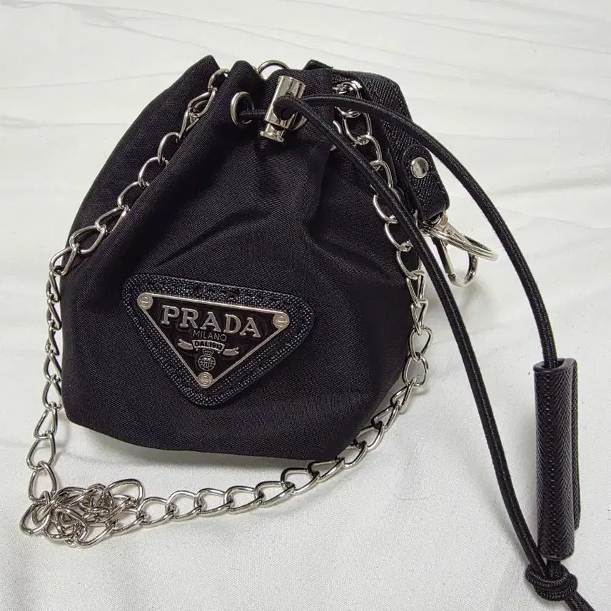 [BUNJANG] Nylon Mini Bucket Pouch Keyring/Bag Charm / [새상품] 삼각로고 나일론 미니 버킷 파우치 키링/백참 판매합니다