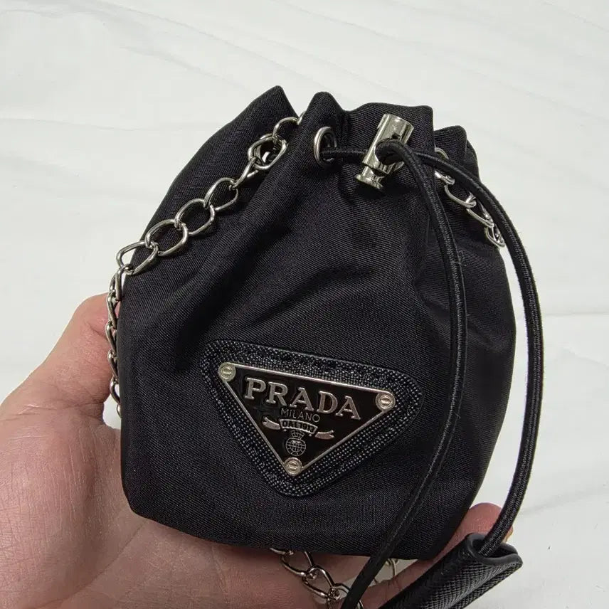 [BUNJANG] Nylon Mini Bucket Pouch Keyring/Bag Charm / [새상품] 삼각로고 나일론 미니 버킷 파우치 키링/백참 판매합니다