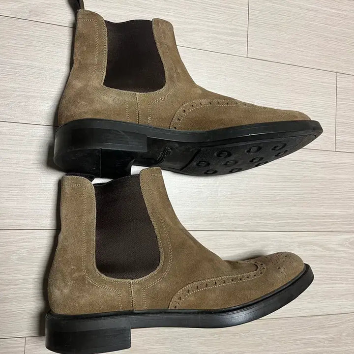 [BUNJANG] Santoni Suede Wingtip Chelsea Boots / 이태리Santoni 산토니 스웨이드 윙팁 첼시 부츠 255/260