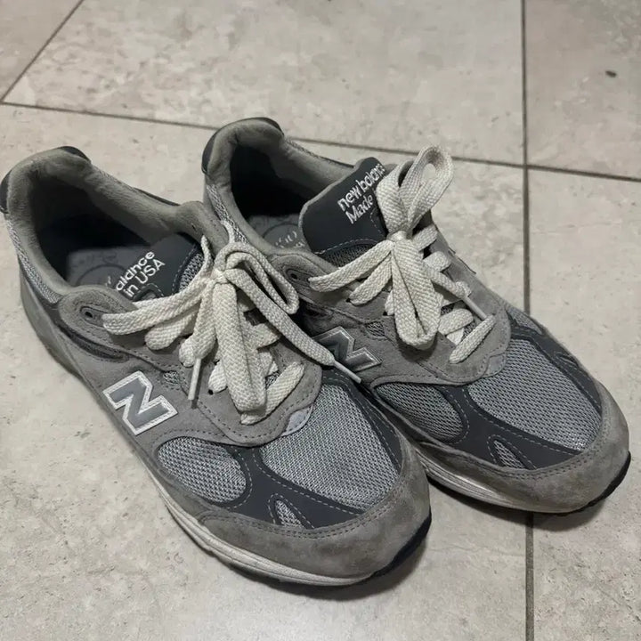 [BUNJANG] New Balance 993 Grey Running Shoes (270) / 뉴발란스 993 b 그레이 270