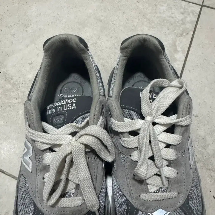 [BUNJANG] New Balance 993 Grey Running Shoes (270) / 뉴발란스 993 b 그레이 270