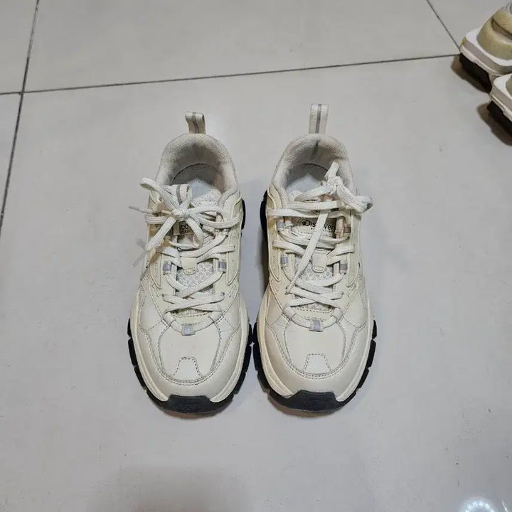 [BUNJANG] Discovery Sneakers Size 230 / 디스커버리 운동화 230사이즈