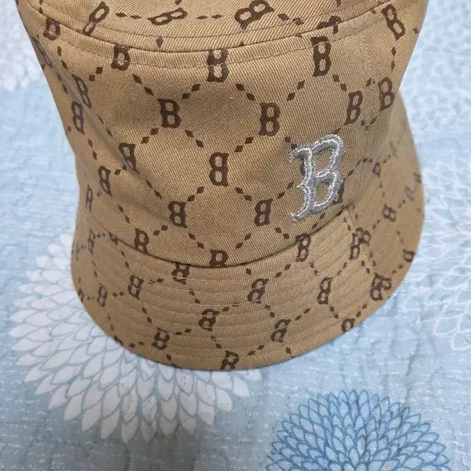 [BUNJANG] MLB B Logo Monogram Bucket Hat Size 57 / MLB 브랜드의 B 로고 모노그램 버킷햇  57사이즈.최우수상태