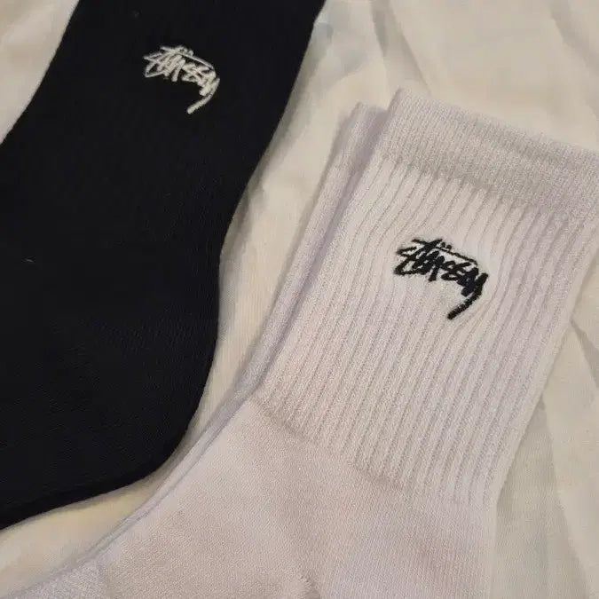 [BUNJANG] Stussy Embroidered Mid-Calf Socks / [특가]스투시 중목 자수양말