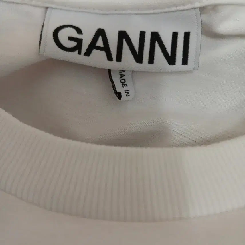 [SOLD OUT] 가니 GANNI 여성 플라워 프린팅 반팔 티셔츠 화이트 사이즈 XS