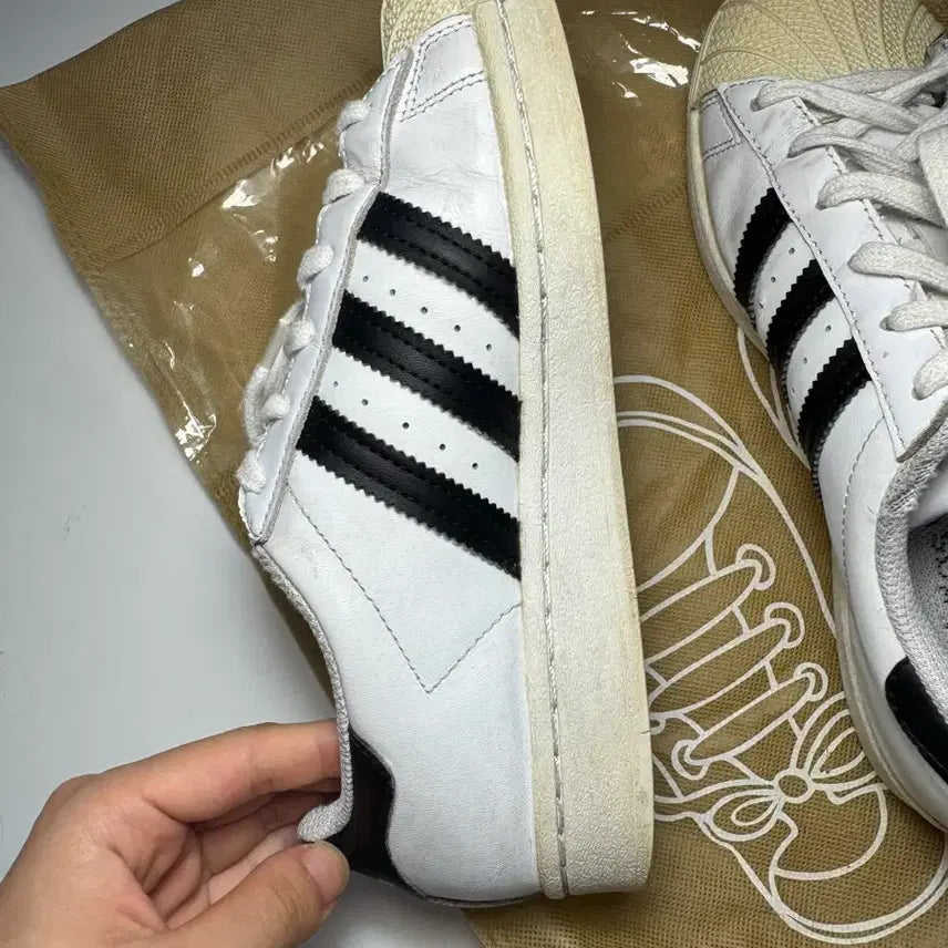 [SOLD OUT] 아디다스 슈퍼스타 240
