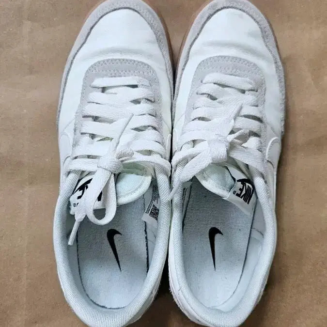 [SOLD OUT] 나이키운동화240
