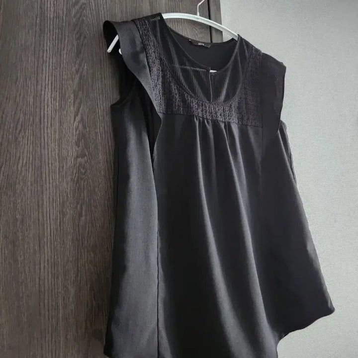 [BUNJANG] ab.f.z Sleeveless Blouse &amp; Le Toa Collar Knit Bundle Set / ab.f.z 민소매 블라우스 66 (코튼80%)