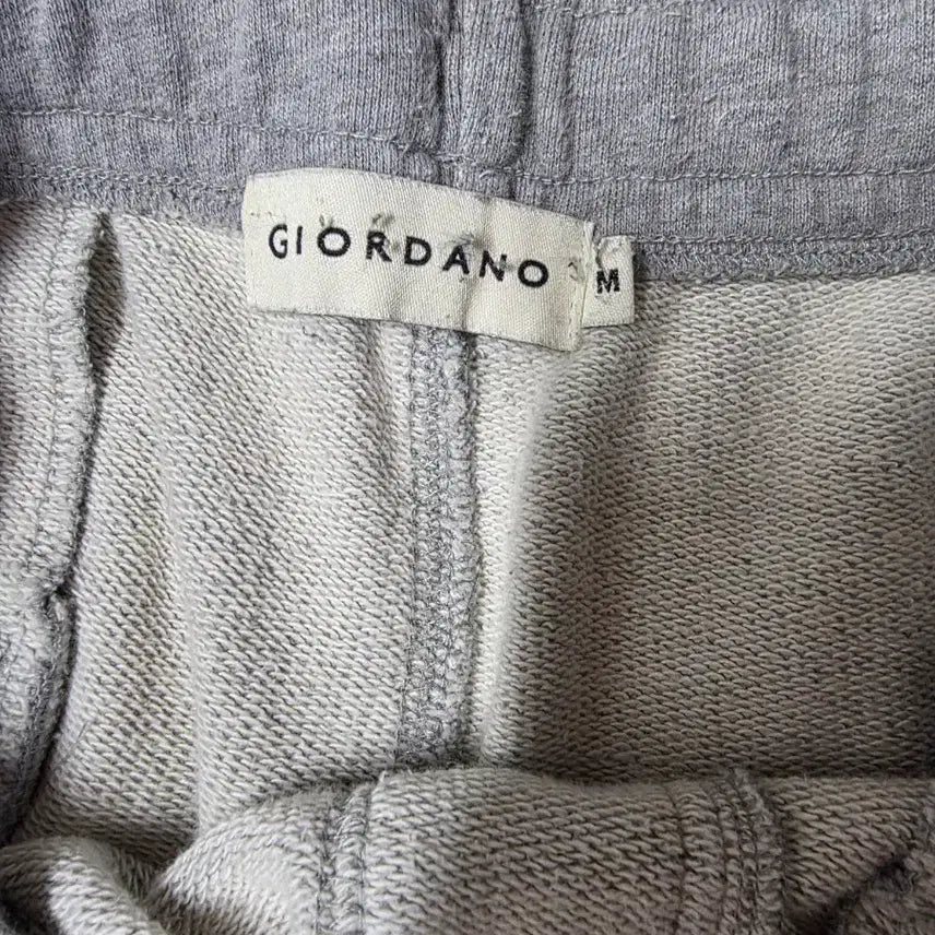 [BUNJANG] Giordano Mint Sweatshirt &amp; Grey Training Pants Set / 지오다노 민트 맨투맨 + 회색 트레이닝 바지 세트 m