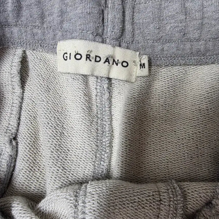 [BUNJANG] Giordano Mint Sweatshirt &amp; Grey Training Pants Set / 지오다노 민트 맨투맨 + 회색 트레이닝 바지 세트 m