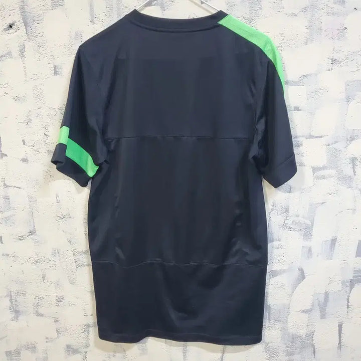 [BUNJANG] Nike Swoosh Dri-FIT T-Shirt Size M / 나이키 스우시 드라이핏 반팔티 M