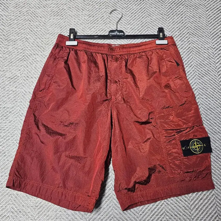 [BUNJANG] Stone Island Nylon Metal Ripstop Shorts / 스톤아일랜드 나일론 메탈 립스탑 반바지
