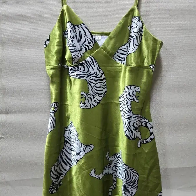[BUNJANG] Green Tiger Pattern Slip S / 그린 타이거 패턴 슬립S
