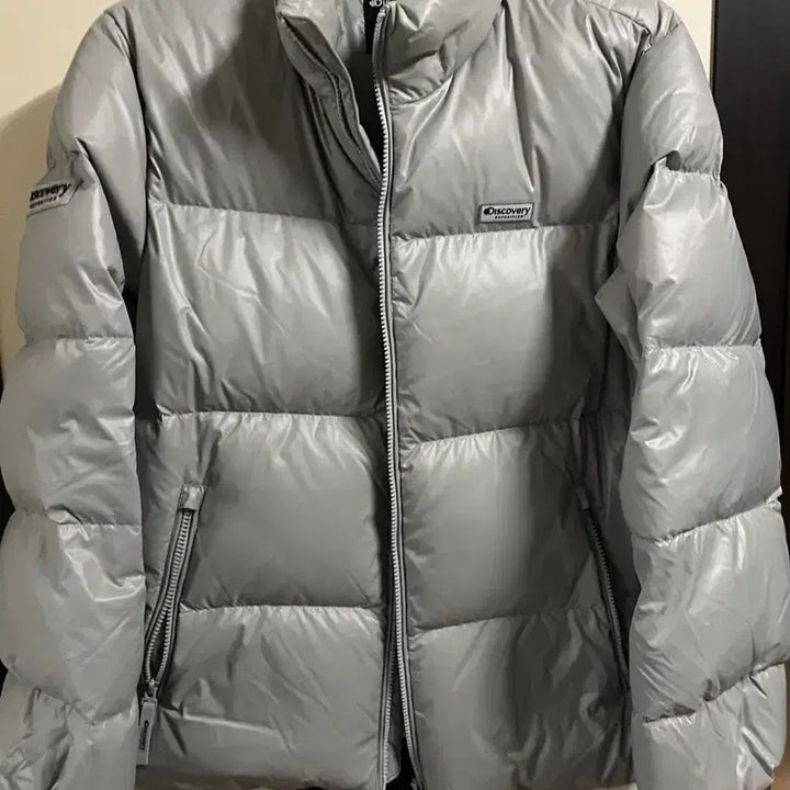 [BUNJANG] Discovery Bensely Padded Jacket (Glossy Grey, Size 100) / 디스커버리 반슬리 숏패딩 유광그레이색 100사이즈 팝니다