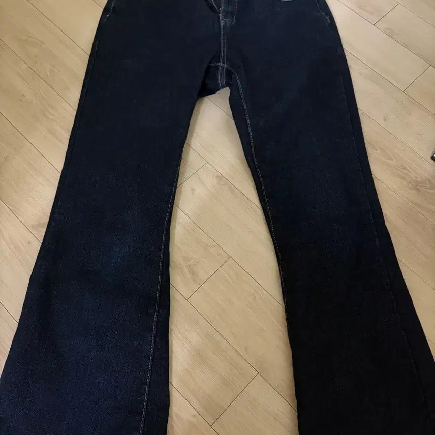 [BUNJANG] Bootcut Jeans / 부츠컷 청바지