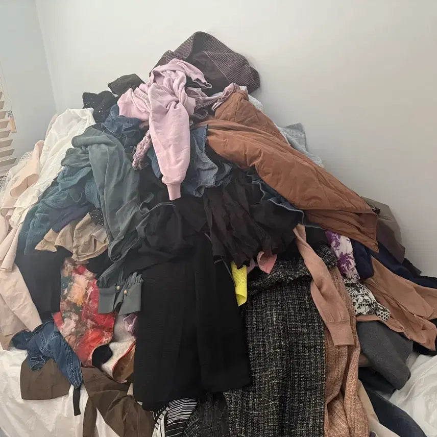 [SOLD OUT] 30-60대 여성 의류 옷 바지 치마 상의 원피스 코트 목도리  판매