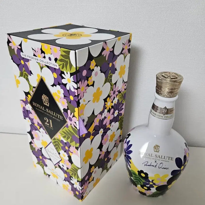 [BUNJANG] Royal Salute 21 Year Richard Quinn Edition Floral Whisky Empty Bottle / 로얄살루트 21년 리차드퀸 에디션 플로럴 위스키 공병 빈병 술병