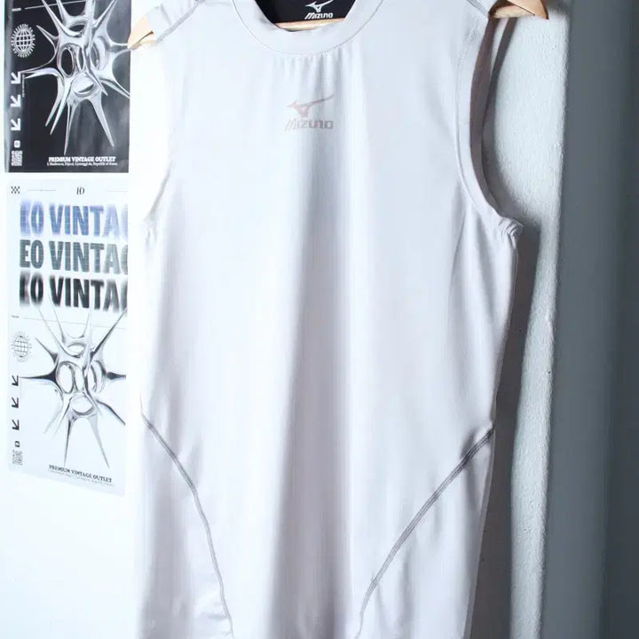 [BUNJANG] Mizuno Short Sleeve T-Shirt Athletic Running White / (M-L) 미즈노 반팔 티셔츠 민소매 기능성 런닝 화이트-1867D