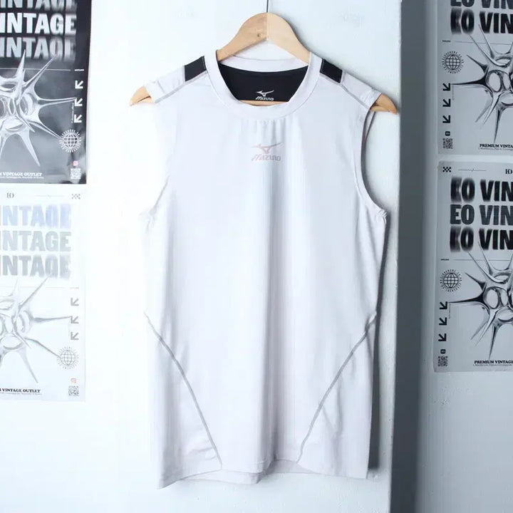 [BUNJANG] Mizuno Short Sleeve T-Shirt Athletic Running White / (M-L) 미즈노 반팔 티셔츠 민소매 기능성 런닝 화이트-1867D