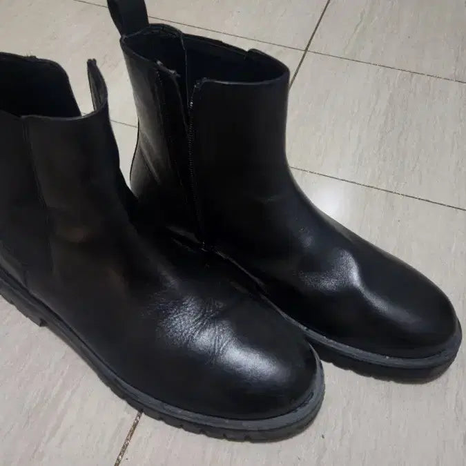 [BUNJANG] Spigen Vibram Leather Chelsea Boots Black / 슈펜 비브람 가죽 첼시 부츠 블랙 260