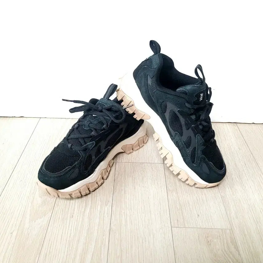 [BUNJANG] Fila Chunky Sneakers (Height Increasing) / 휠라 운동화(어글리슈즈) 키높이 (225~230가능)