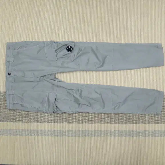 [BUNJANG] CP Company Lens Stretch Satin Cargo Pants / (32-33인치) 씨피 컴퍼니 렌즈 스트레치 새틴 카고 바지