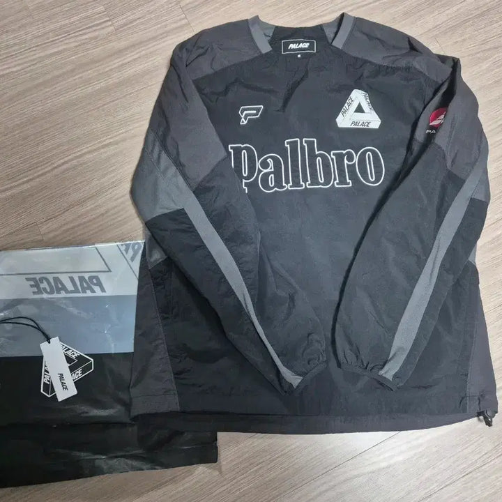[BUNJANG] Palace Sport Shell Crewneck Black / [M]팔라스 스포츠 쉘 크루넥 블랙 팝니다