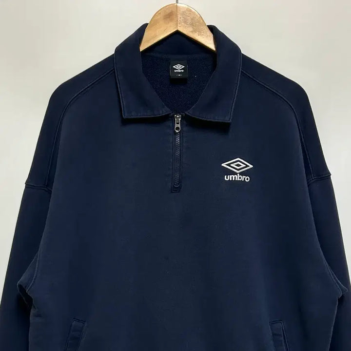 [BUNJANG] Umbro Half-Zip Polo Sweatshirt / [남자-100]엄브로 하프집 폴로 맨투맨 스웨트셔츠