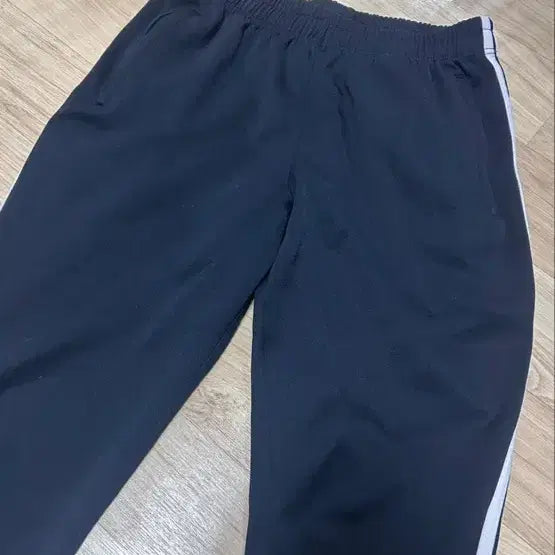 [BUNJANG] Yongho High School Track Pants (Size 95) / 용호고 체육복 긴바지 95