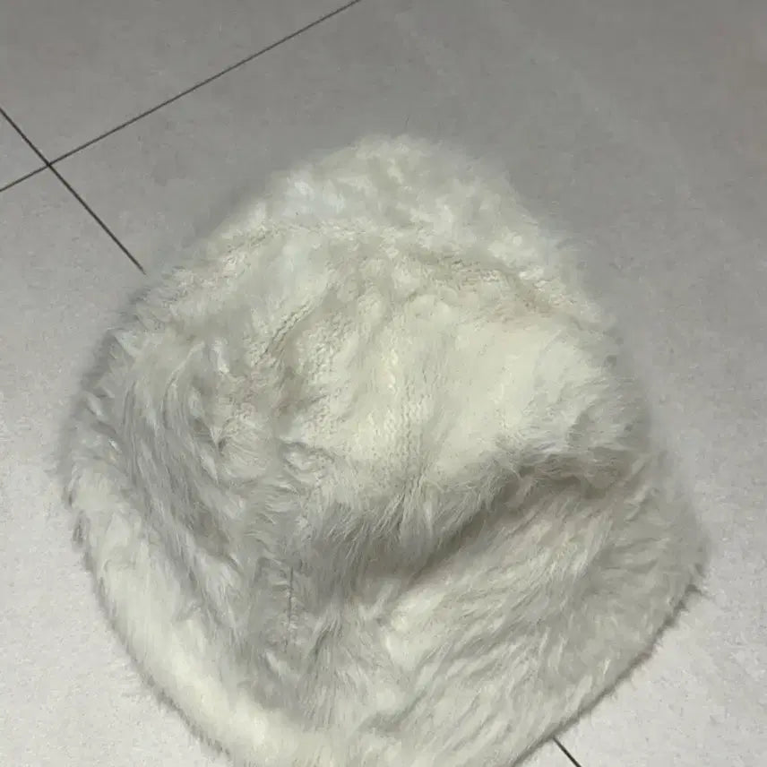 [BUNJANG] NICE Angora Fur Bucket Hat / NICE 아이보리 화이트 퍼 앙고라 벙거지 모자