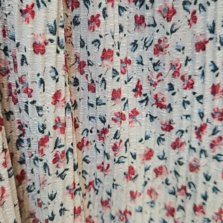 [BUNJANG] Floral Pattern Pleated Wide Leg 7/10 Length Pants / 플라워 패턴 플리츠 와이드 팬츠 7부
