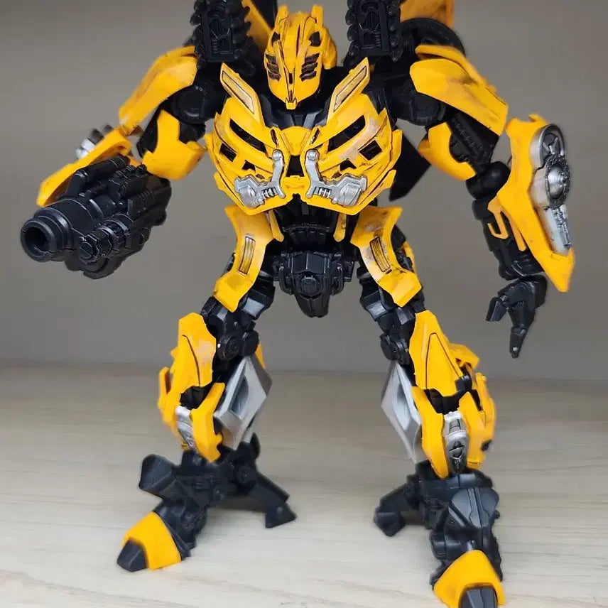 [BUNJANG] Block-E Bumblebee Repaint Action Figure / 블로키 범블비 리페인트