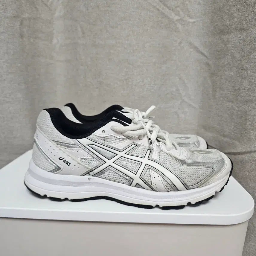 [SOLD OUT] .250아식스 조그100s  흰색 운동화   -887