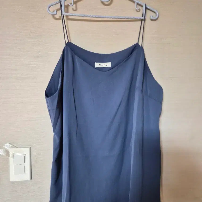 [BUNJANG] Rami Story Navy Sleeveless Blouse (Plus Size) / 빅사이즈Rami story 네이비색 나시 블라우스