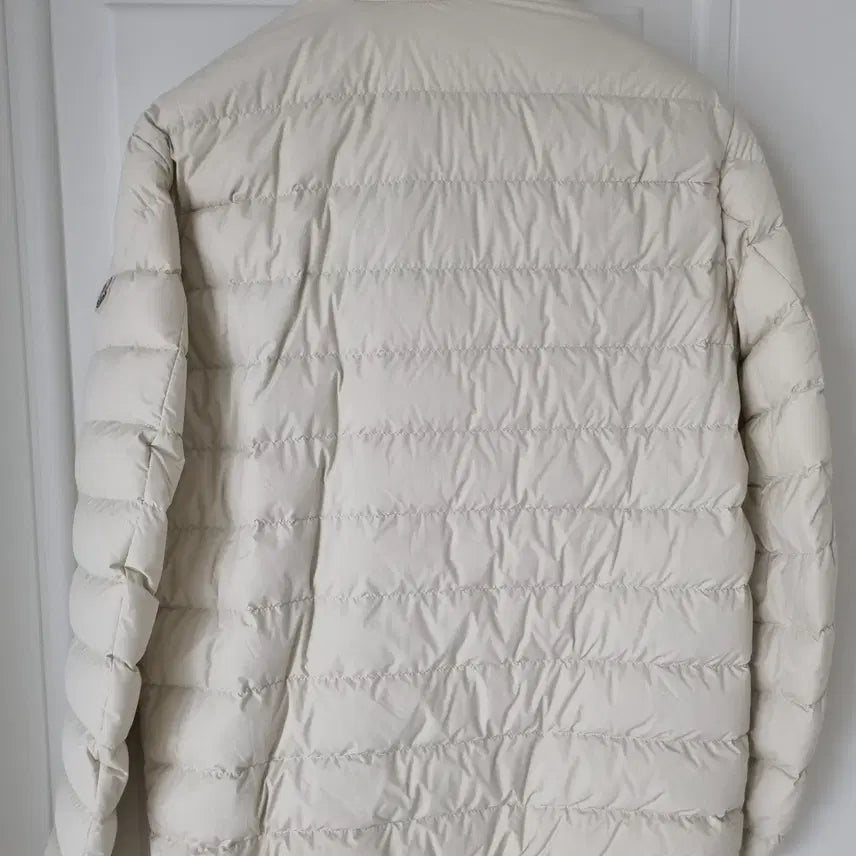 [BUNJANG] Moncler Eyra Lightweight Down Jacket Cream Size 4 / 백화점판 몽클레어 예레스 경량 패딩 크림 4사이즈