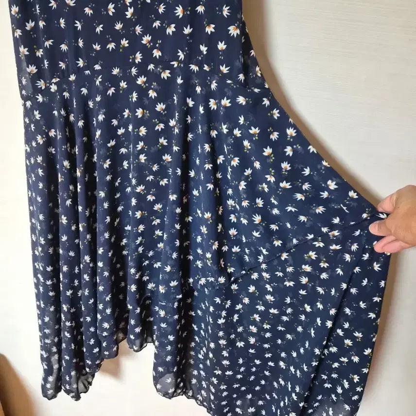 [BUNJANG] Floral Print Strap Dress / 꽃무늬 끈 멜빵 원피스