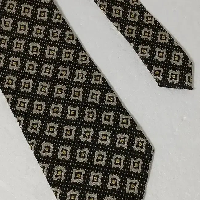 [BUNJANG] Yves Saint Laurent Silk Necktie / 입생로랑 넥타이