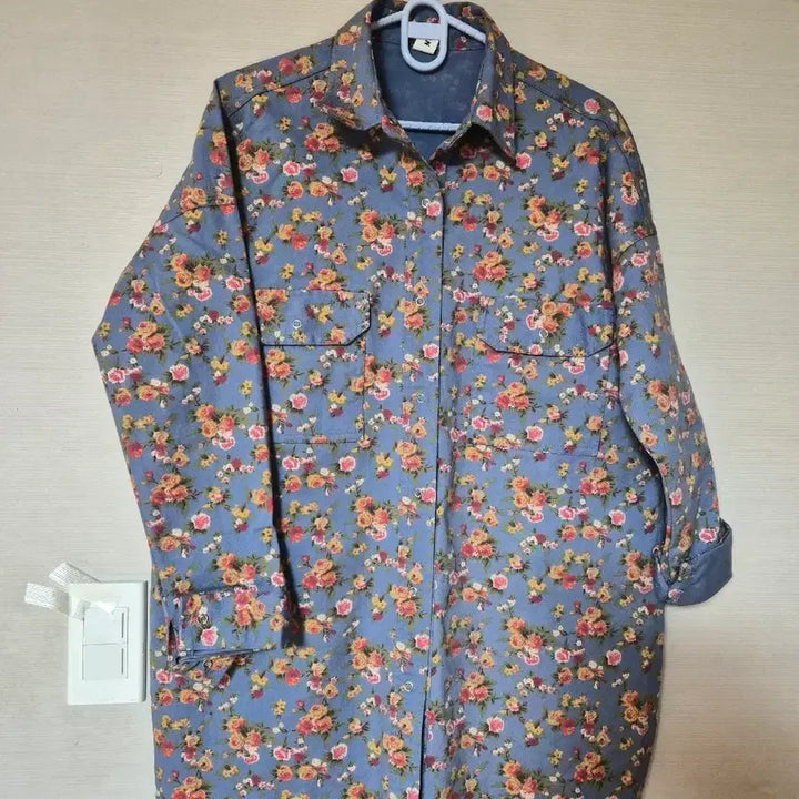 [BUNJANG] Flower Print Long Denim Shirt / 플라워 프린팅 청롱셔츠