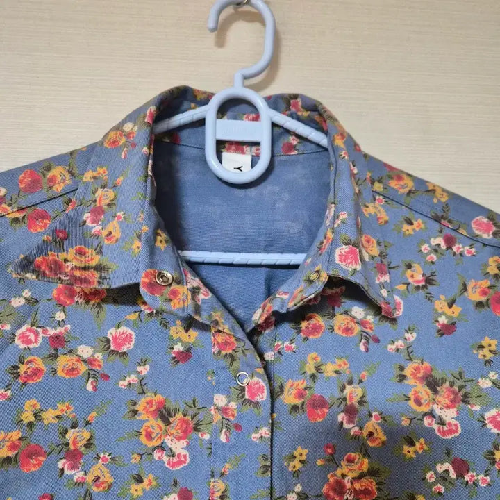 [BUNJANG] Flower Print Long Denim Shirt / 플라워 프린팅 청롱셔츠