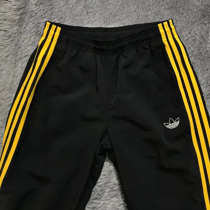 [BUNJANG] Adidas Woven Pants / [[28-30인치, A급, 공용] 아디다스(ADIDAS) 우븐팬츠p145