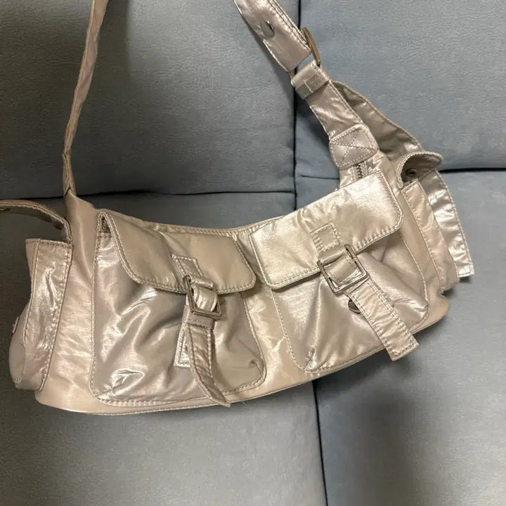 [BUNJANG] Covernat Cloverheart Glossy Two Pocket Shoulder Bag Silver / 커버낫 우먼 COVERNAT 클로버하트 글로시 투포켓 숄더백 Silver