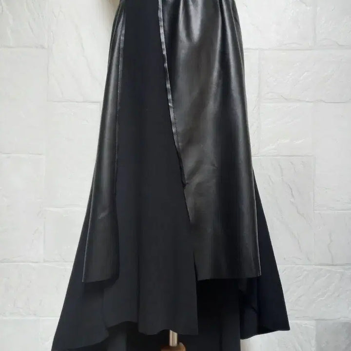 [BUNJANG] Black Asymmetrical Mix Long Skirt / 블랙 언발 믹스 롱 스커트