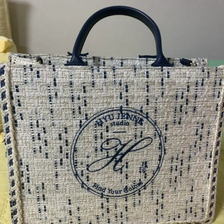 [BUNJANG] Huegenne Raffia Bag Stripe Medium / 휴젠느 라푸백