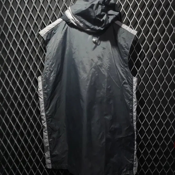 [BUNJANG] Nike Old School Half Zip Windbreaker Vest Size 95 / 나이키 올드스쿨 하프집업 바람막이 조끼 95