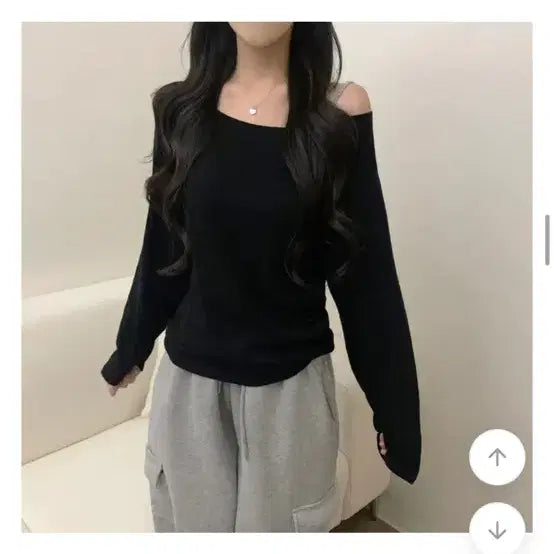 [BUNJANG] Able Black Long Sleeve T-Shirt / 에이블리 블랙 긴팔 티셔츠 교신 가능